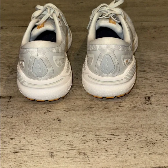 Brooks adrenaline gts - Picture 4 of 6